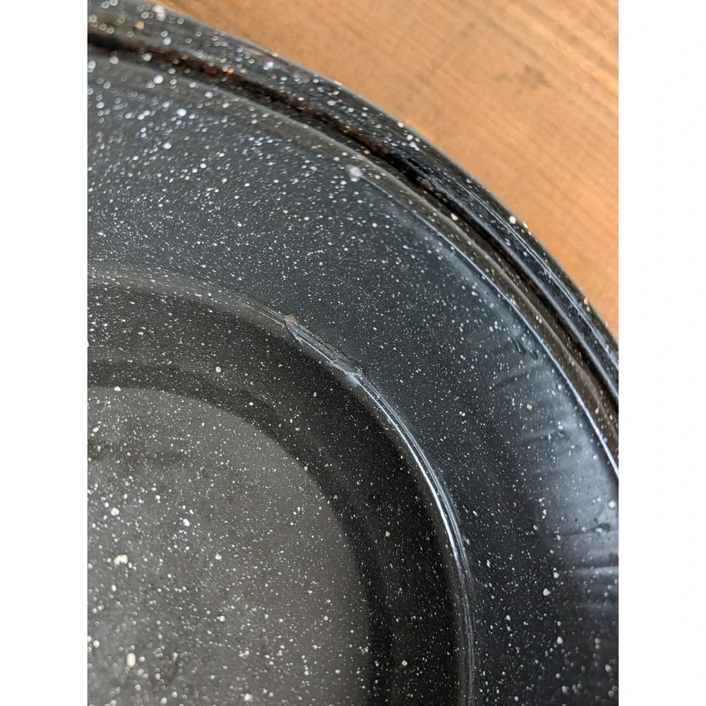 Vintage Black Speckled Enamelware Round Roasting Pan with Lid Steamer Insert 10